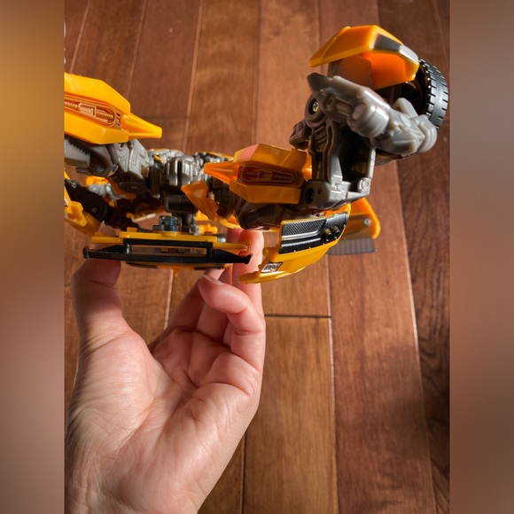 HASBORO TRANSFORMER BUMBLE BEE 900STRA YELLOW - Picture 4 of 13